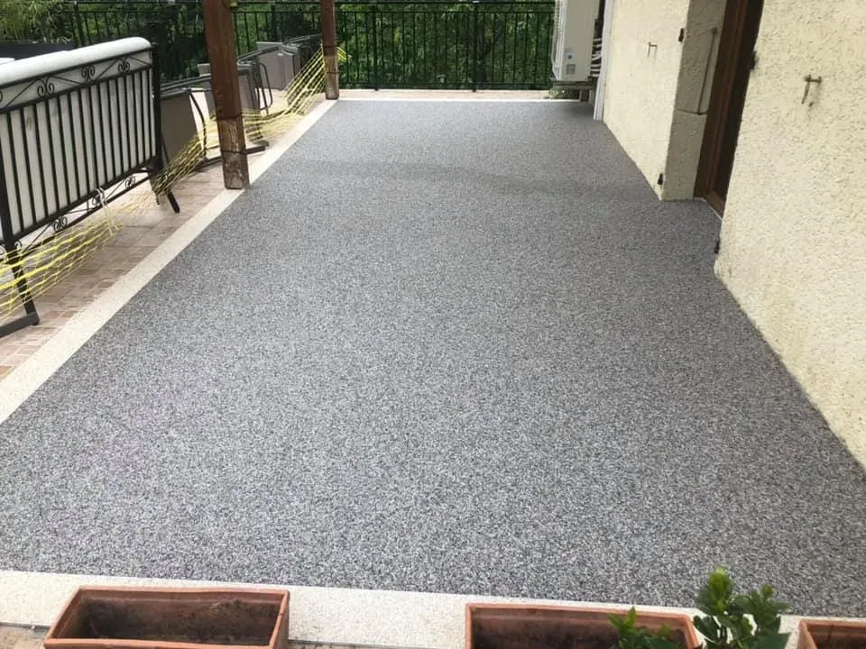Terrasse béton près de Saint-Sever